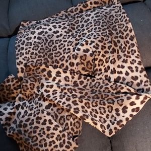 Animal print leggings